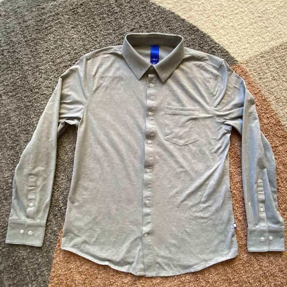 KIT + ACE Gray Long Sleeve Button Down Shirt Size Medium
